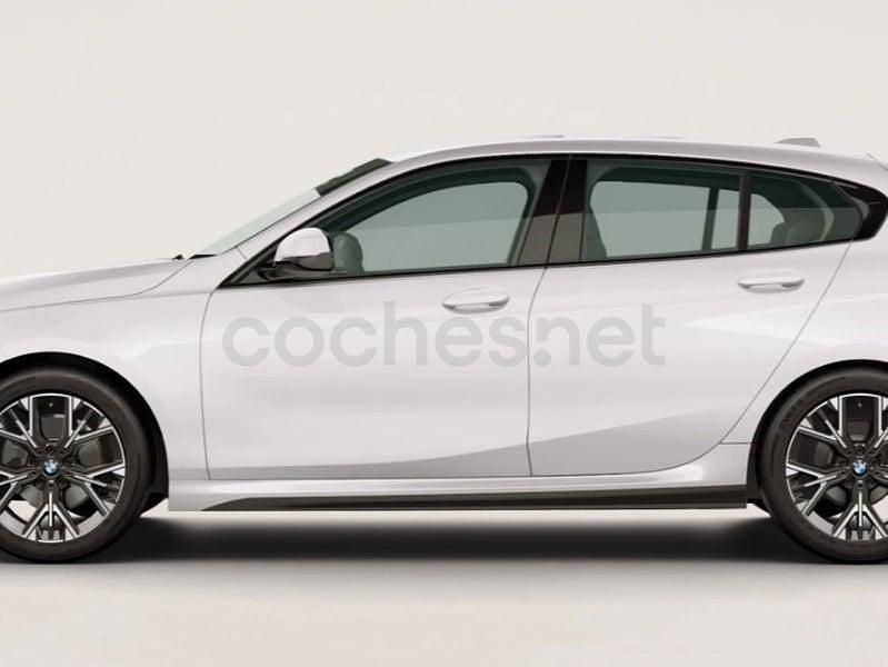 Begagnad BMW 120 170 HK (125 kW) 2024 Vit Halvkombi