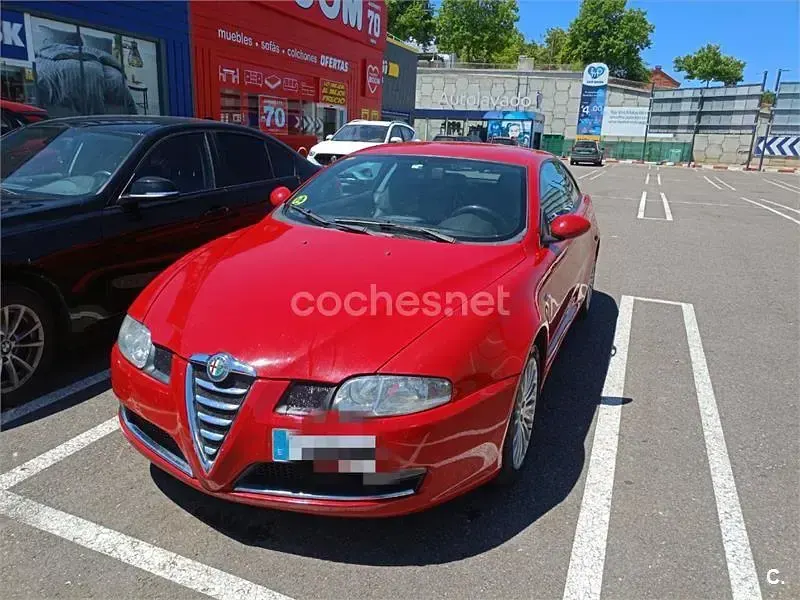 Usado Alfa Romeo GT Distinctive 150 CV (110 kW) 2008 Rojo Coupe