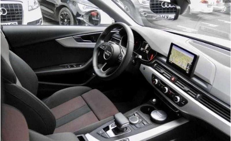 Usado Audi A4 S-Line 150 CV (110 kW) 2017 Blanco Familiar