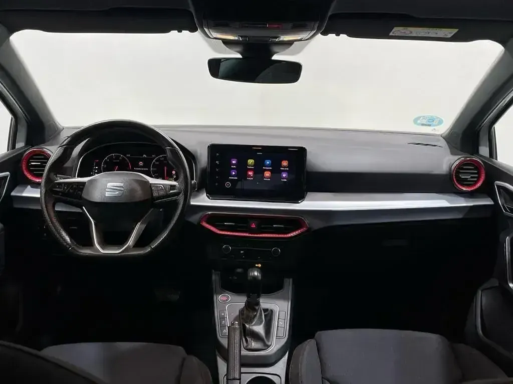 Usado Seat Ibiza FR 150 HP (110 kW) 2024 Branco Sedan