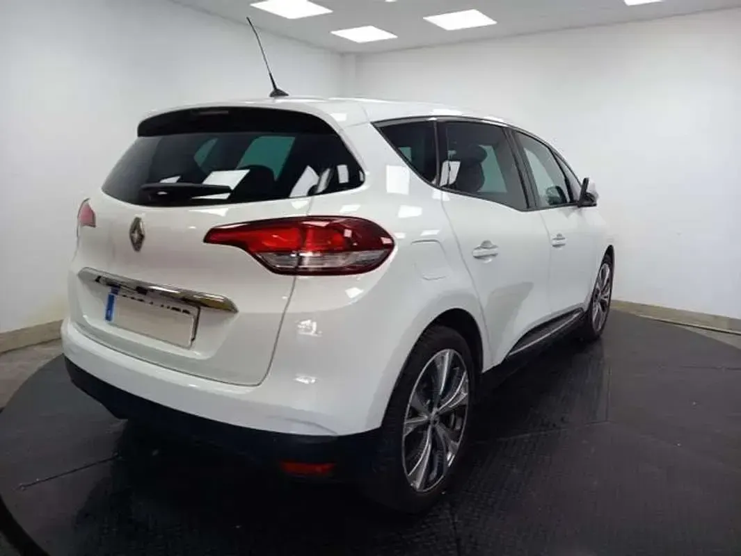 Usado Renault Scénic IV Intens 111 CV (81 kW) 2018 Blanco Monovolumen