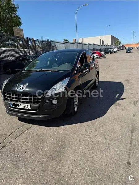 Usado Peugeot 3008 Active 120 CV (88 kW) 2010 Negro Familiar