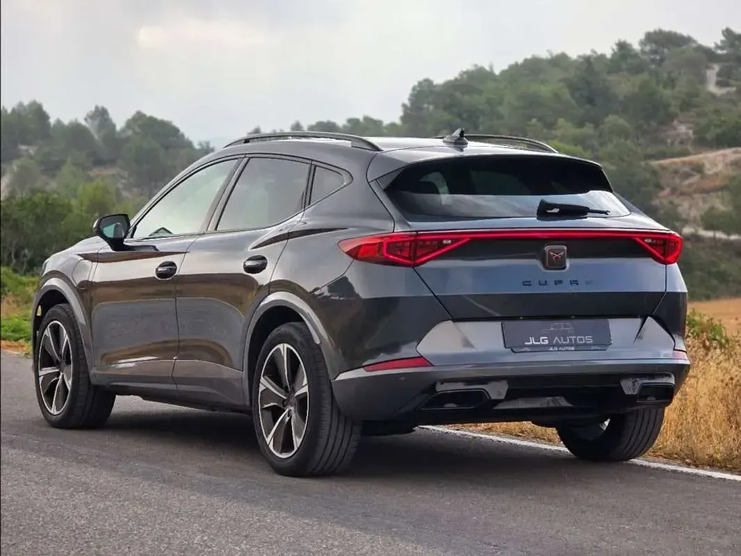 Usado Cupra Formentor 204 CV (150 kW) 2022 Gris SUV