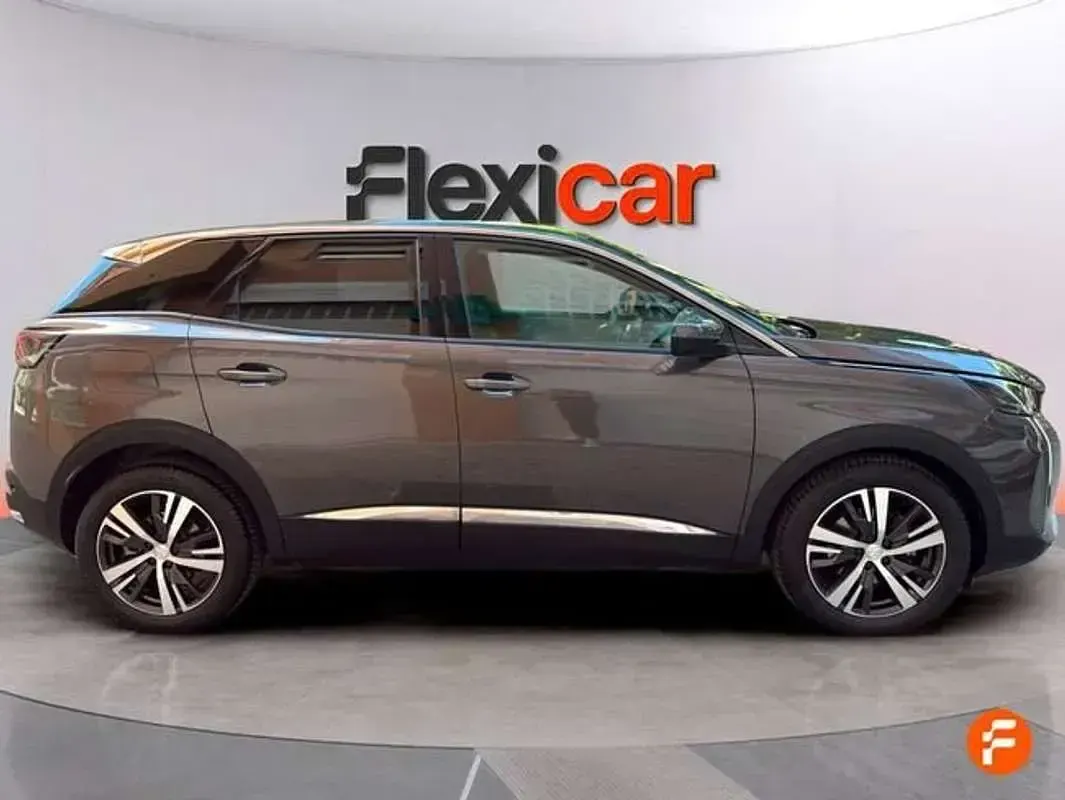 Usado Peugeot 3008 Active 131 CV (96 kW) 2021 Gris SUV