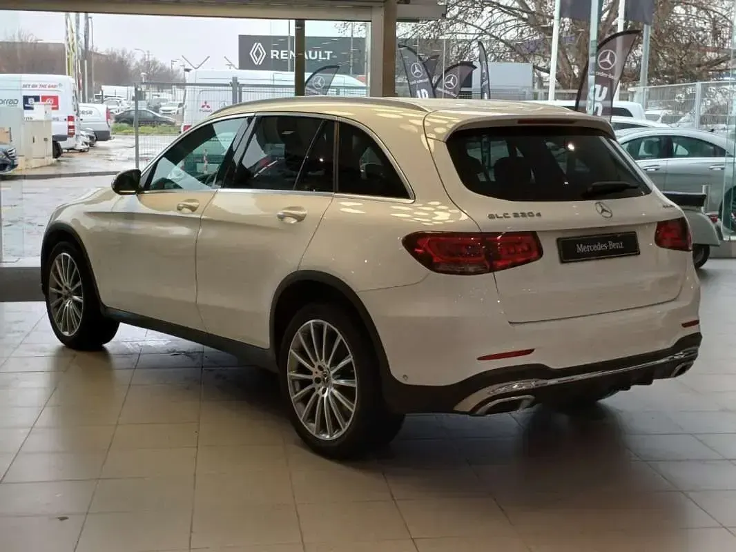 Usado Mercedes GLC220 194 CV (142 kW) 2021 Blanco SUV