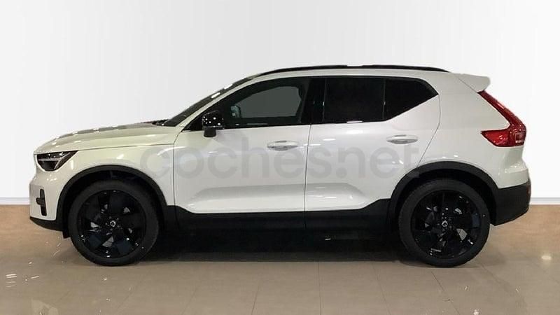 Nuevo Volvo XC40 Plus 163 CV (119 kW) 2025 Blanco SUV