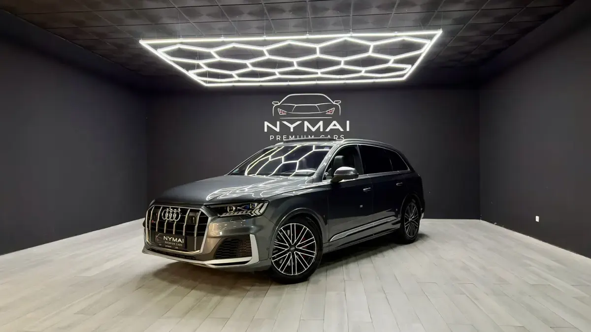 Usado Audi SQ7 Premium 435 CV (319 kW) 2020 Gris SUV