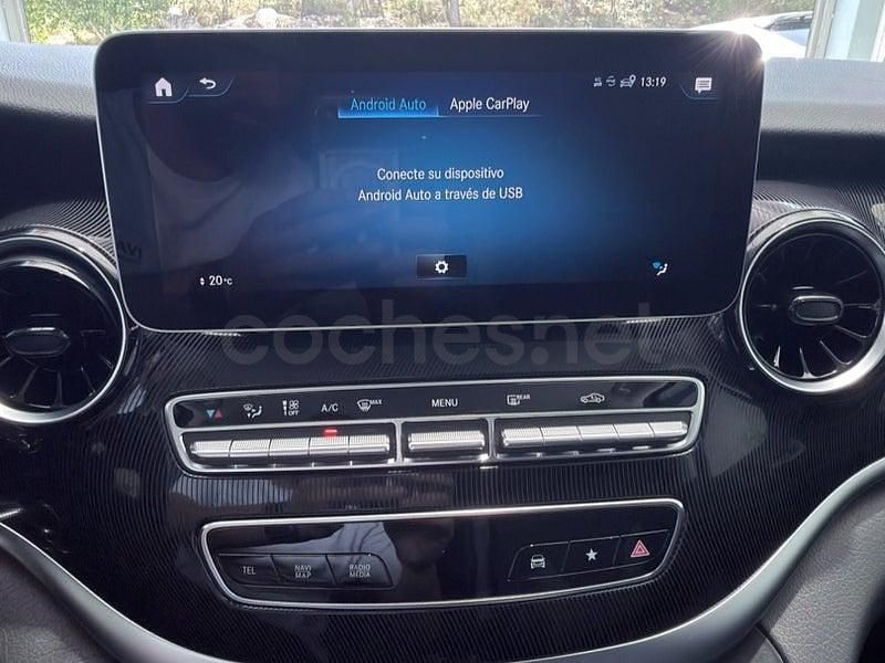 Usado Mercedes V220 Style 163 CV (119 kW) 2024 Gris / plata Monovolumen