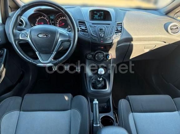 Usado Ford Fiesta ST 182 CV (133 kW) 2015 Blanco Berlina