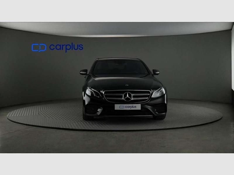 Usado Mercedes E220 194 CV (142 kW) 2019 Negro Berlina