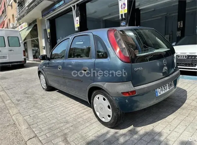 Usado Opel Corsa Comfort 75 CV (55 kW) 2001 Verde Utilitario