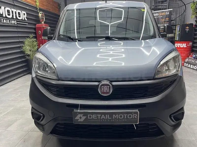 Usado Fiat Doblò Active 90 CV (66 kW) 2014 Azul Monovolumen