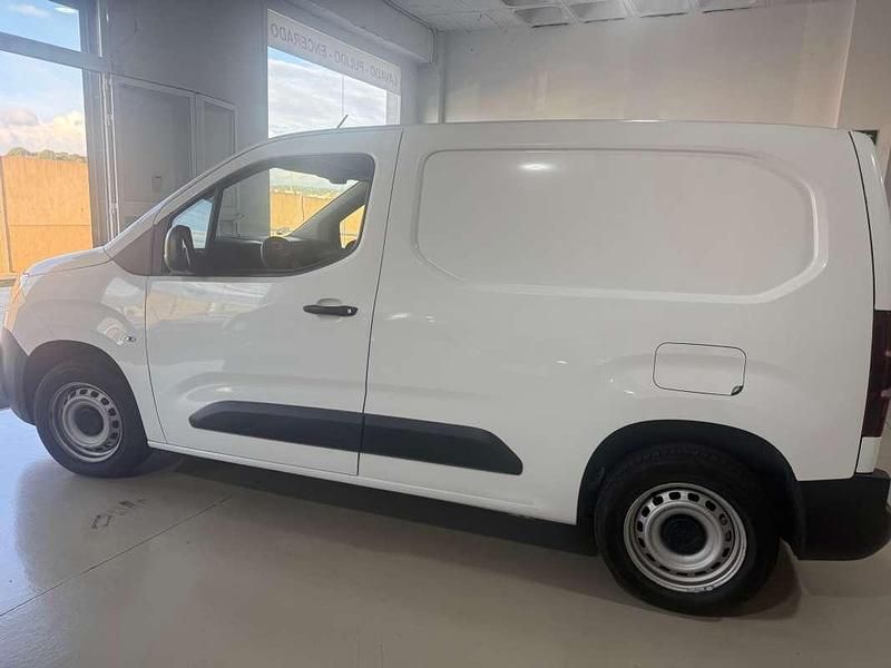 Usado Citroën Berlingo Feel 102 CV (75 kW) 2020 Monovolumen
