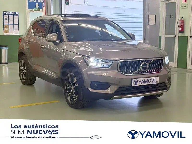 Usado Volvo XC40 Inscription 262 CV (192 kW) 2021 Gris / plata SUV