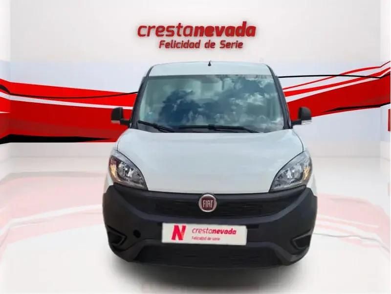 Usado Fiat Doblò Lounge 120 CV (88 kW) 2021 Blanco Monovolumen