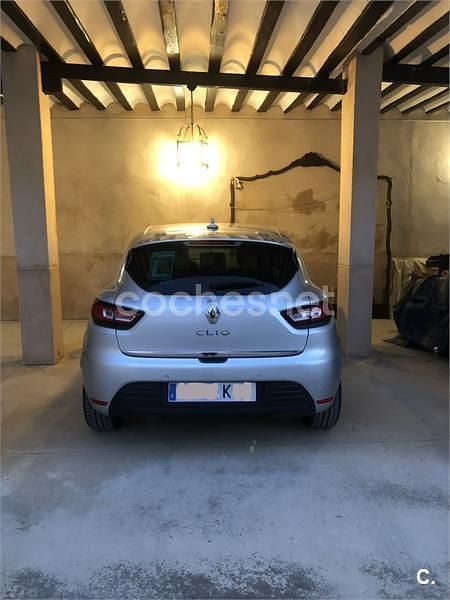 Usado Renault Clio IV Business 90 CV (66 kW) 2019 Gris / plata Berlina