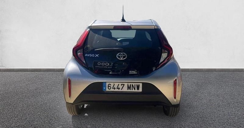 Usado Toyota Aygo X Play 72 CV (52 kW) 2024 SUV