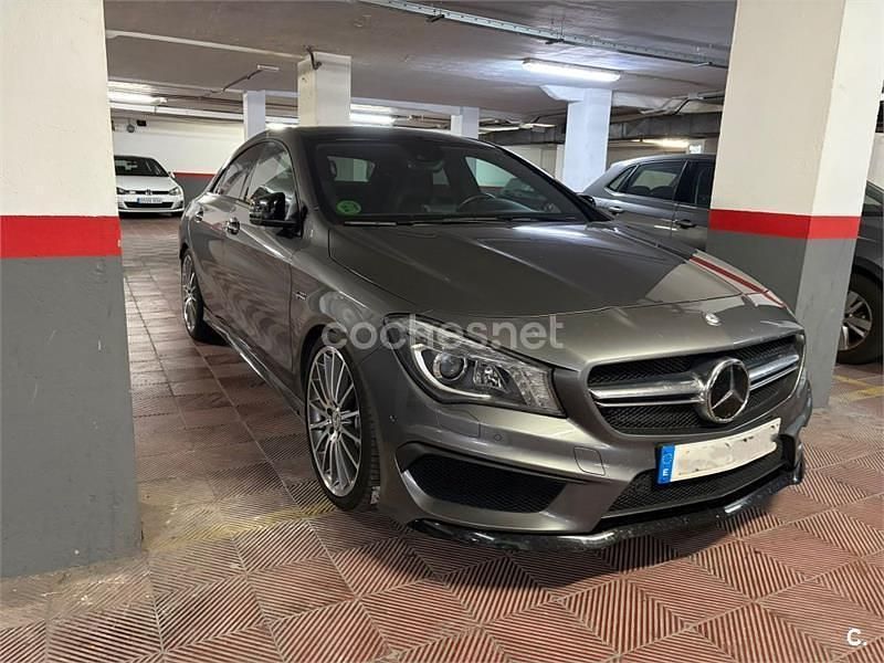 Gris / plata Usado 2014 Mercedes CLA45 AMG AMG Berlina | 33.000 € (Un poco caro) - Imagen 1/4