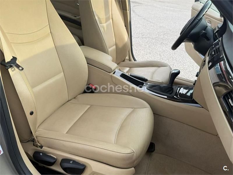 Beige Usado 2011 BMW 318 Berlina | 8500 € (Precio justo) - Imagen 1/4