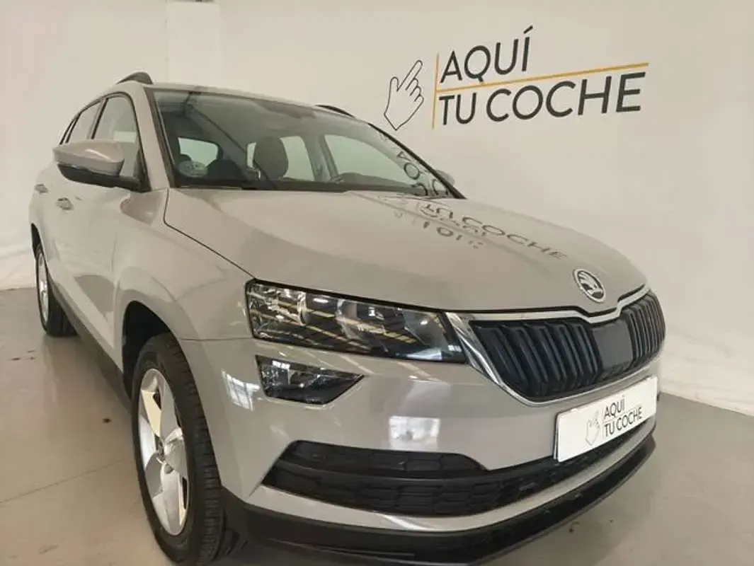 Usado Skoda Karoq Ambition 150 CV (110 kW) 2021 Gris SUV