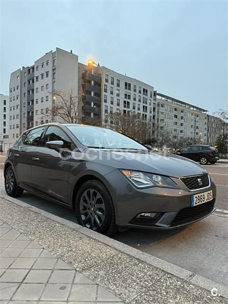 Usado Seat Leon I-Tech 105 CV (77 kW) 2015 Gris / plata Berlina