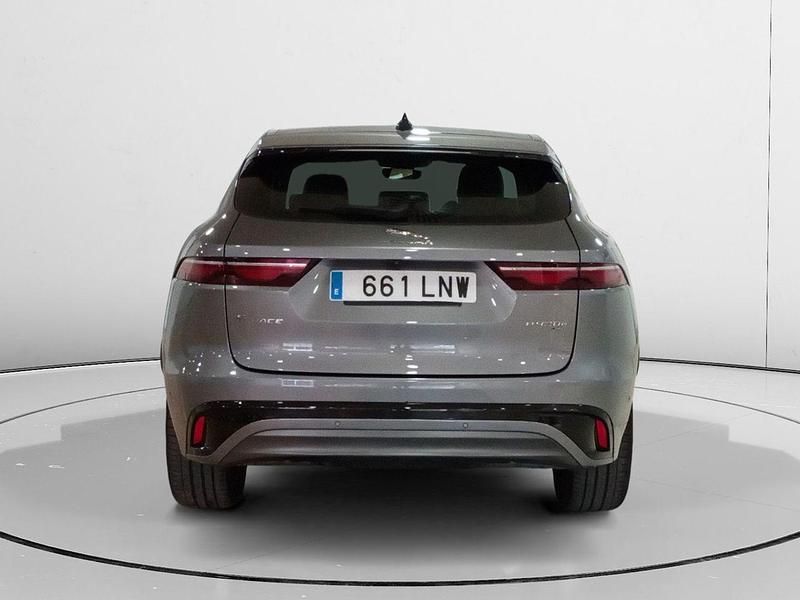 Usado Jaguar F-Pace R-Dynamic 404 CV (297 kW) 2021 Gris SUV