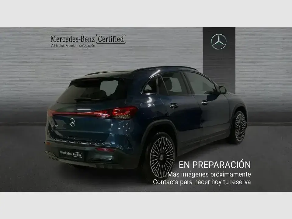Usado Mercedes EQA250 AMG line 139 kW (190 CV) 2021 Azul SUV