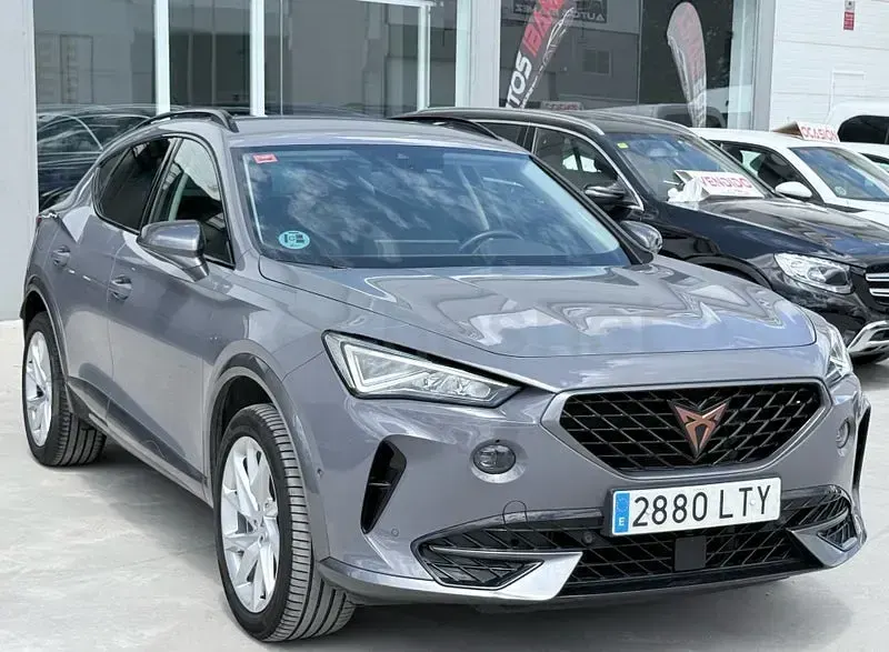 Usado Cupra Formentor 150 CV (110 kW) 2022 Gris / plata SUV