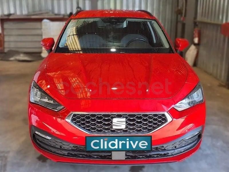 Usado Seat Leon Style 150 CV (110 kW) 2020 Rojo Familiar