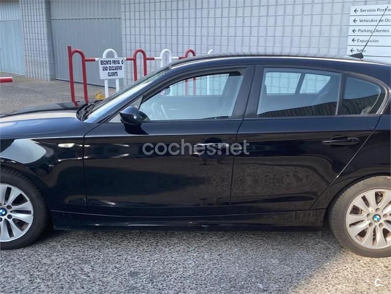 Negro Usado 2007 BMW 116 Utilitario | 6400 € (Precio justo) - Imagen 1/4