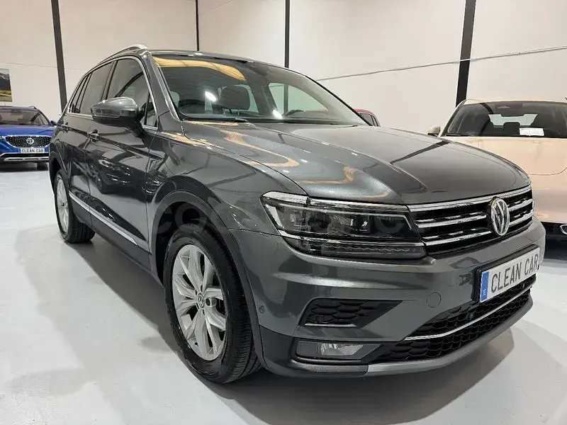 Usado VW Tiguan Advance 150 CV (110 kW) 2019 Gris / plata SUV