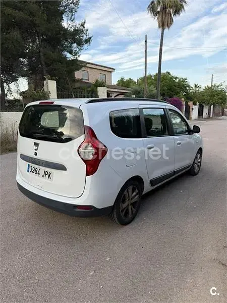 Usado Dacia Lodgy Lauréate 110 CV (80 kW) 2016 Blanco Monovolumen