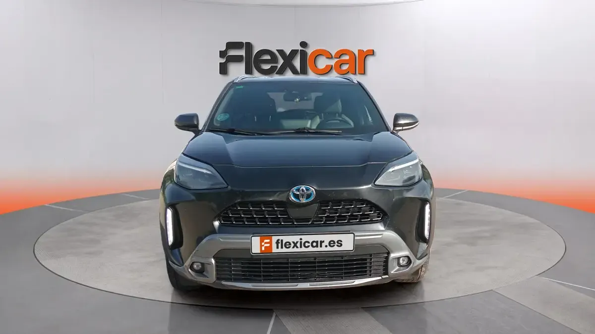 Usado Toyota Yaris Active 116 CV (85 kW) 2021 Negro Utilitario