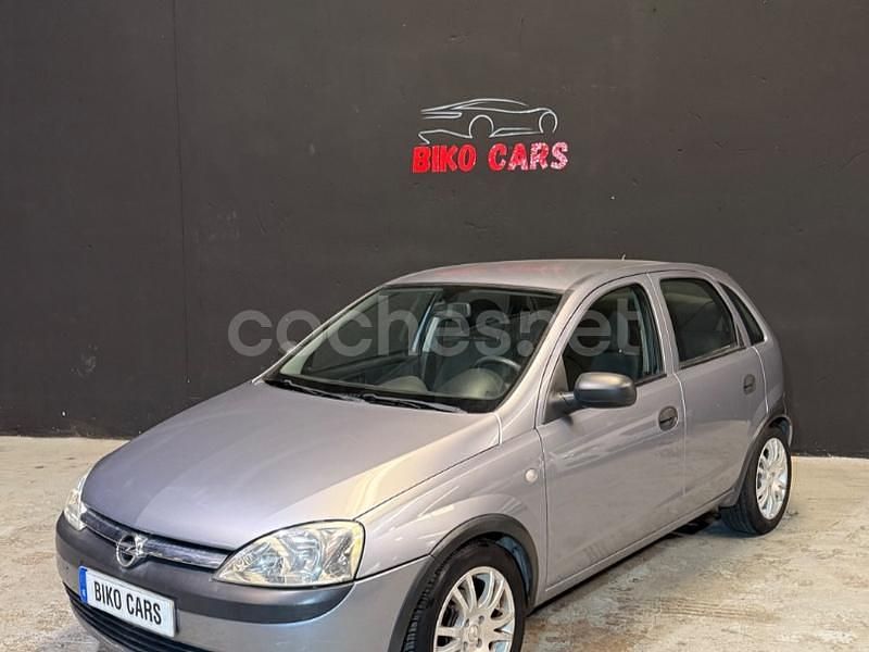 Gris / plata Usado 2003 Opel Corsa Club Berlina | 3999 € (Caro) - Imagen 1/4