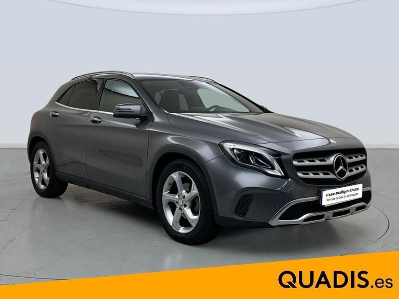 Usado Mercedes GLA200 136 CV (100 kW) 2017 Gris SUV