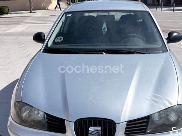 Usado Seat Ibiza Reference 75 CV (55 kW) 2005 Gris / plata Utilitario