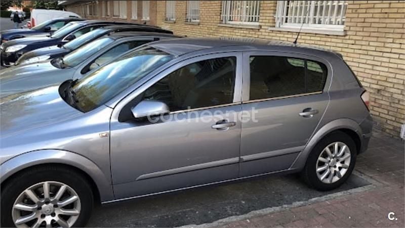 Usado Opel Astra Enjoy 120 CV (88 kW) 2006 Azul Berlina