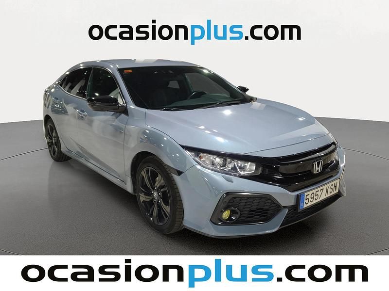 Usado Honda Civic Elegance 129 CV (94 kW) 2018 Gris / plata Berlina