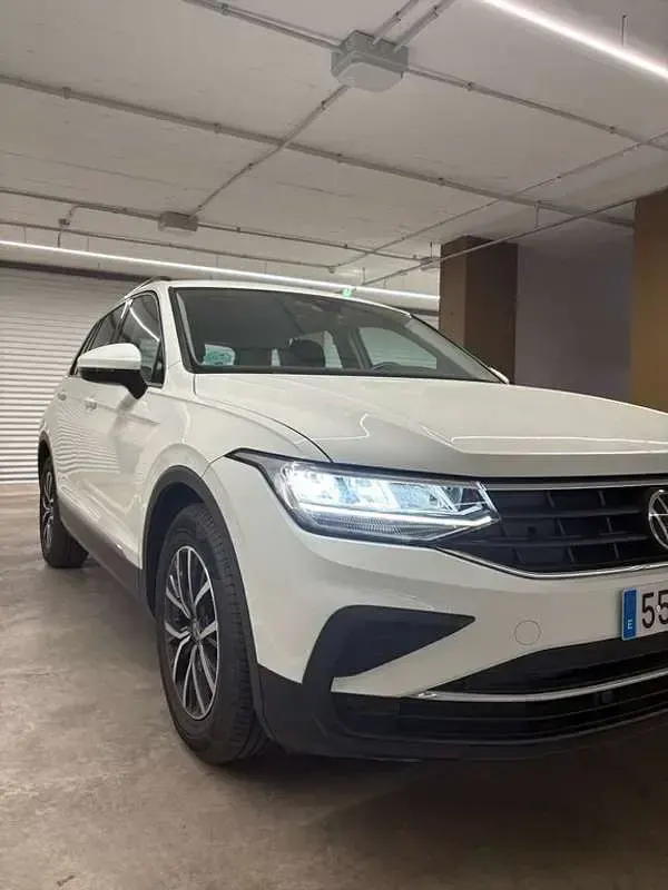 Usado VW Tiguan 121 CV (88 kW) 2022 Blanco SUV