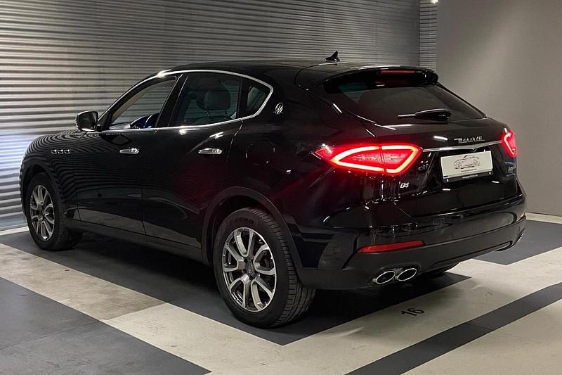 Usado Maserati Levante 275 CV (202 kW) 2018 820 negro SUV