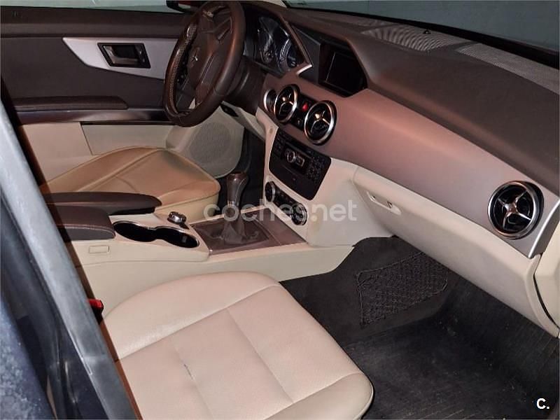 Gris / plata Usado 2012 Mercedes GLK200 Edition SUV | 16.800 € - Imagen 1/3