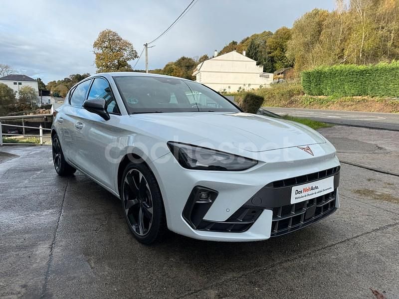 Blanco Usado 2024 Cupra Leon Berlina | 28.900 € (Precio justo) - Imagen 1/4