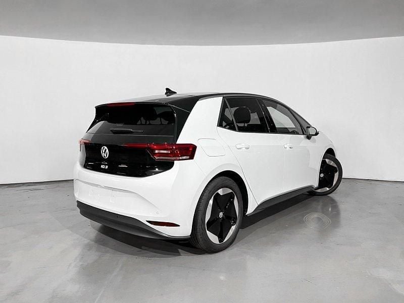 Usado VW ID.3 Pro 150 kW (204 CV) 2025 Blanco glaciar metalizado con techo negro Utilitario