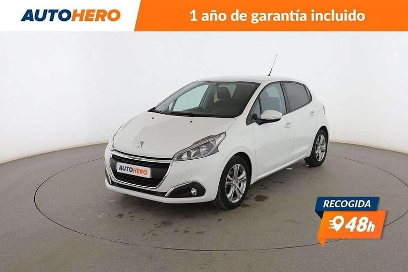 Blanco Usado 2015 Peugeot 208 Active Utilitario | 7699 € (Precio justo) - Imagen 1/3