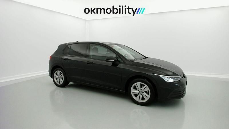 Usado VW Golf VII Life 150 CV (110 kW) 2020 Deep black perleffekt