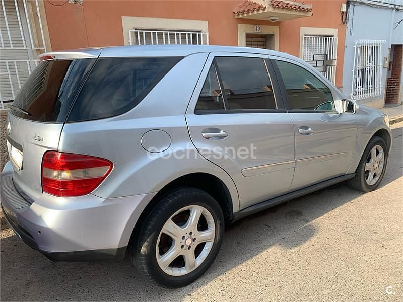 Usado Mercedes ML280 190 CV (139 kW) 2006 Azul SUV