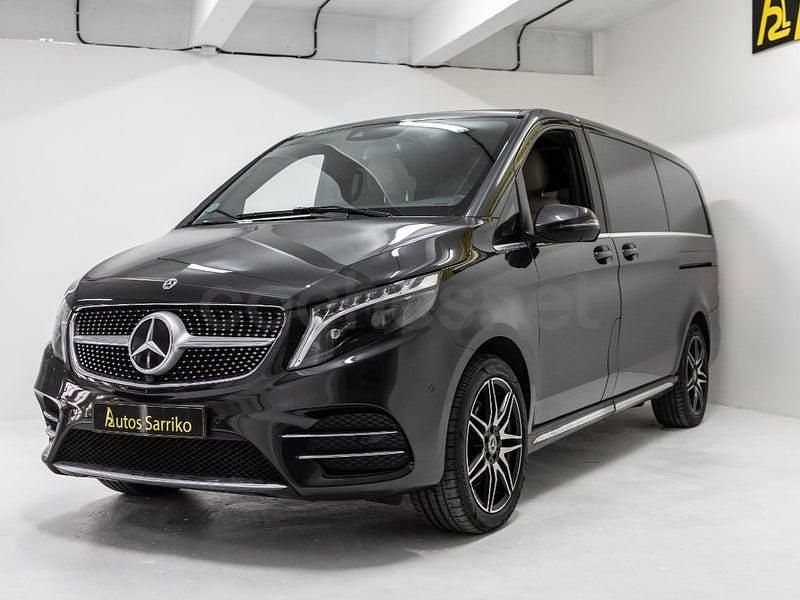 Usado Mercedes V300 Avantgarde 239 CV (175 kW) 2023 Gris / plata Monovolumen
