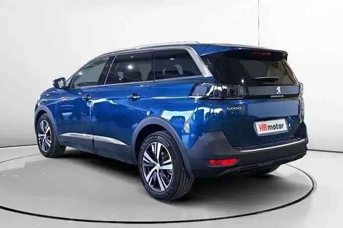 Usado Peugeot 5008 Allure 132 CV (97 kW) 2024 Azul SUV
