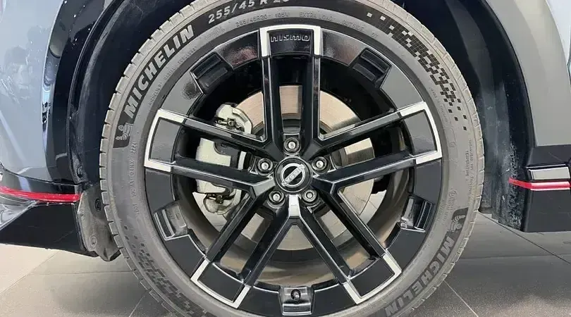 Usado Nissan Ariya Nismo 319 kW (435 CV) 2025 Gris SUV