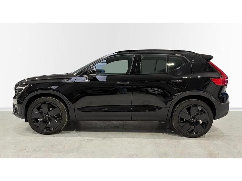 Usado Volvo XC40 163 CV (119 kW) 2024 Negro SUV